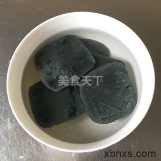 凉拌香辣臭豆腐怎么做好吃 凉拌香辣臭豆腐的家常做法