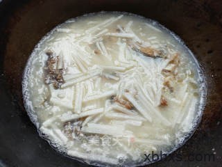 萝卜丝鱼汤怎么做好吃 家常萝卜丝鱼汤的做法