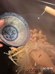 金针菇炒油豆腐的做法