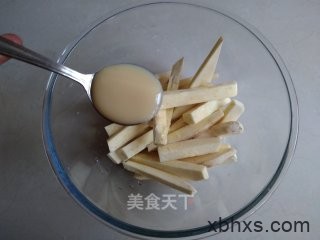 椰香红薯条怎么做好吃 家常椰香红薯条的做法