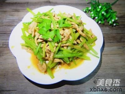 水芹菜炒肉丝的做法