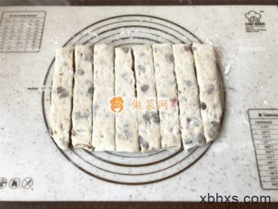 葡萄干坚果面包棍怎么做好吃 家常葡萄干坚果面包棍的做法