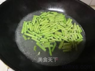 红椒拌豇豆怎么做好吃 红椒拌豇豆最正宗的做法