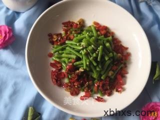 红椒拌豇豆怎么做好吃 红椒拌豇豆最正宗的做法