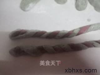 双色火腿肠馒头怎么做好吃 双色火腿肠馒头最正宗的做法