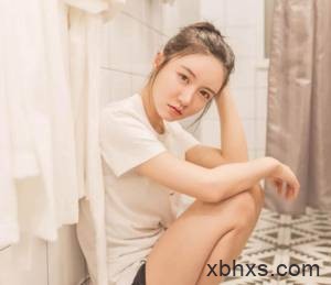 女主下面带东西的小说 快穿女主娇弱伪白莲