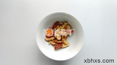 南瓜小米红枣粥怎么做好吃 南瓜小米红枣粥最正宗的做法