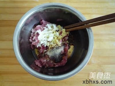 香菇肉饼蒸鹌鹑蛋的做法