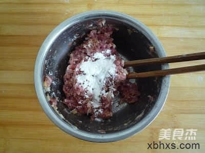 香菇肉饼蒸鹌鹑蛋的做法