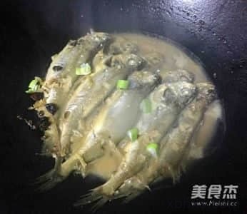 家焖黄花鱼的做法