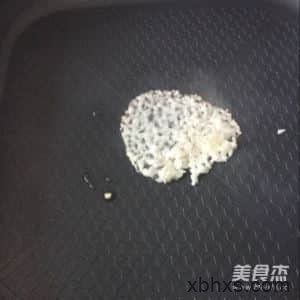 贡菜鱼蛋的做法