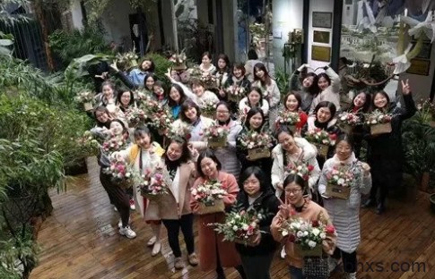 属于女神们的节日