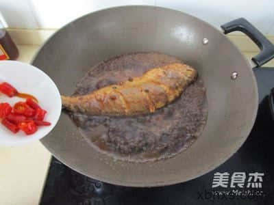 泡椒烧黄鱼的做法