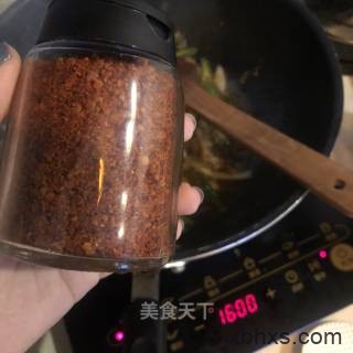 尖椒炒羊肉怎么做好吃 家常尖椒炒羊肉的做法