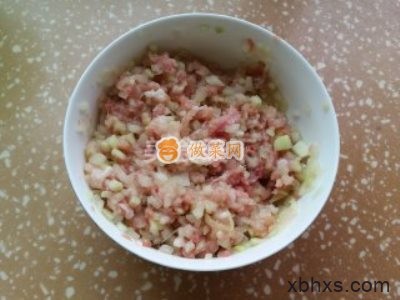 生煎瓜皮馅肉包子怎么做好吃 家常生煎瓜皮馅肉包子的做法