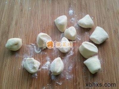 生煎瓜皮馅肉包子怎么做好吃 家常生煎瓜皮馅肉包子的做法