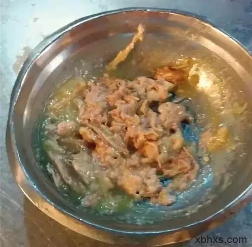 虾脑豆腐煲（图解）的做法