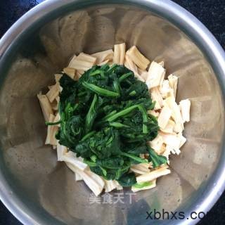 菠菜拌腐竹怎么做好吃 菠菜拌腐竹最正宗的做法