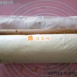 草莓奶油蛋糕卷怎么做好吃 家常草莓奶油蛋糕卷的做法