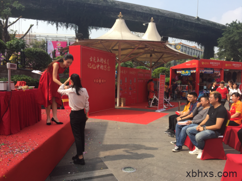 皇上皇腊味节在广州卜蜂莲花开幕，街坊“闻香出动”满载而归