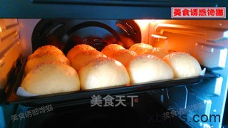 南瓜肉松小餐包怎么做 南瓜肉松小餐包的做法