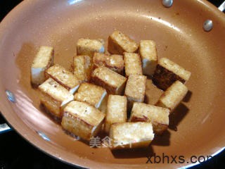 六宝豆腐煲怎么做好吃 家常六宝豆腐煲的做法