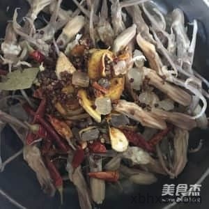 周黑鸭鸭舌的做法