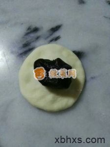 小白兔豆沙包怎么做好吃 小白兔豆沙包的家常做法