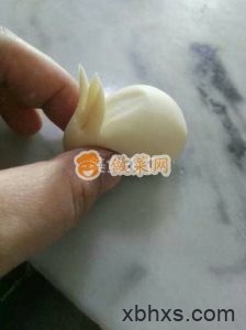 小白兔豆沙包怎么做好吃 小白兔豆沙包的家常做法