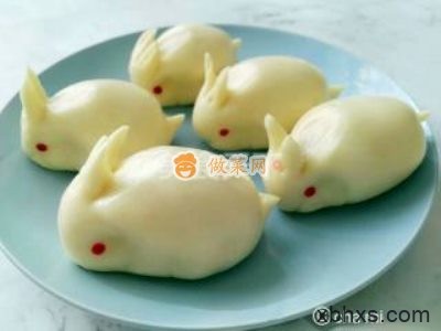 小白兔豆沙包怎么做好吃 小白兔豆沙包的家常做法