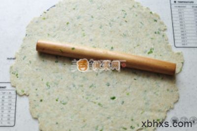 家常燕麦葱香苏打饼干的做法 燕麦葱香苏打饼干怎么做好吃