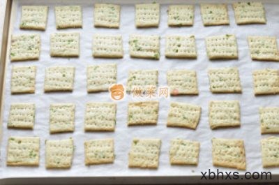 家常燕麦葱香苏打饼干的做法 燕麦葱香苏打饼干怎么做好吃