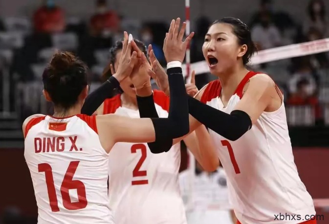 东京奥运会中国女排第三场对阵俄罗斯，2比3战败，小组出线岌岌可危