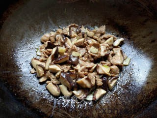 鲜菇炒肉片怎么做好吃 鲜菇炒肉片最正宗的做法