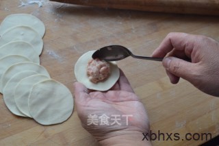 酸汤大肉莲菜水饺怎么做 酸汤大肉莲菜水饺的做法