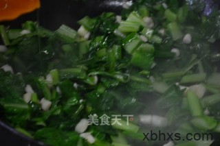 白玉菇炒小白菜怎么做好吃 白玉菇炒小白菜最正宗的做法